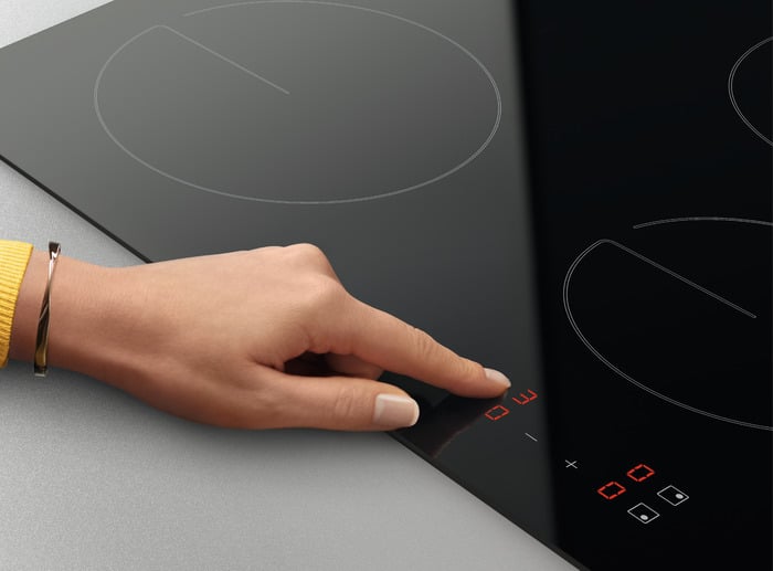 ZER-cff.jpeg ZANUSSI ZHRN641K Εστία Κεραμική ΑΥΤΟΝΟΜΗ ΕΩΣ 12 ΔΟΣΕΙΣ - Image 2